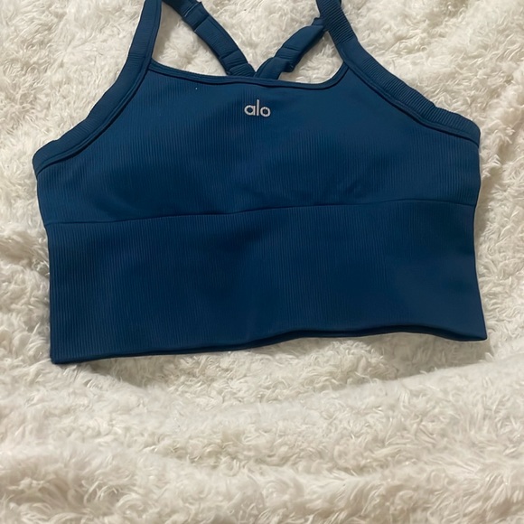 ALO Yoga Women's tank top - Picture 10 of 13